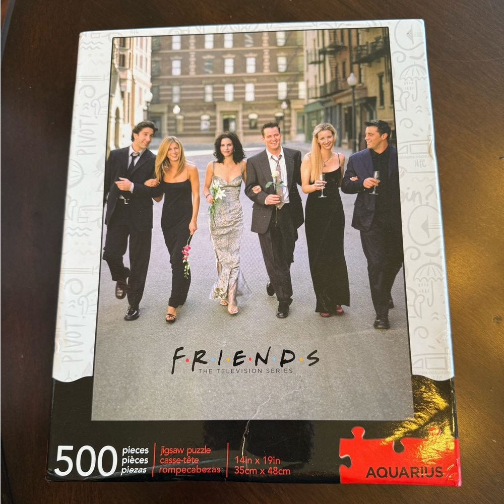 FRIENDS 500 Piece puzzle